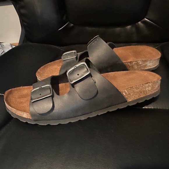 Sonoma Black Sandals with Brown Footbed - Picture 1 of 5